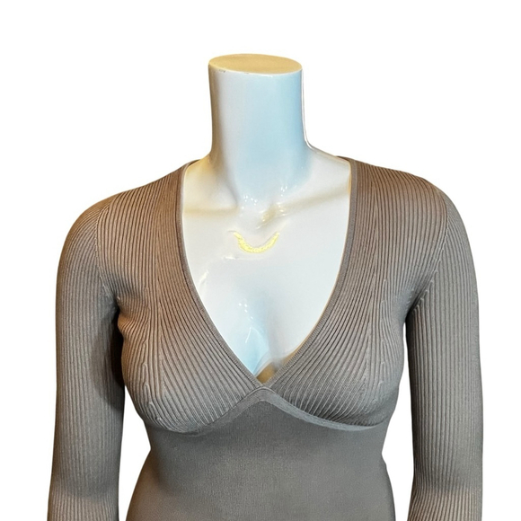 Abercrombie & Fitch Ribbed Deep V Bodysuit, M, Taupe - Picture 3 of 15